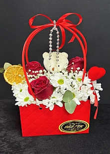 Butik �antada 3 G�l Papatya Ay�c�k